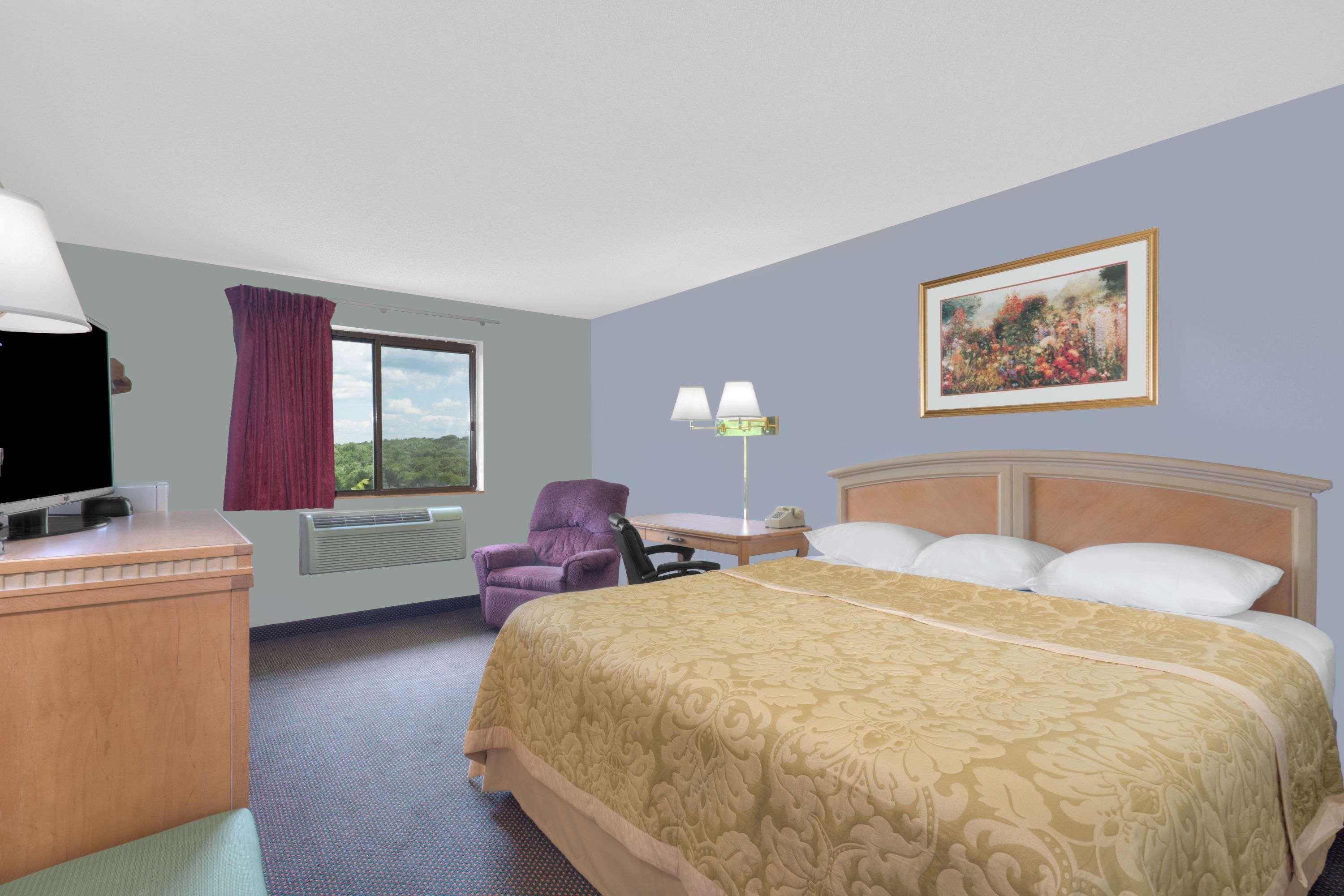 Super 8 By Wyndham Augusta Hotel Екстериор снимка